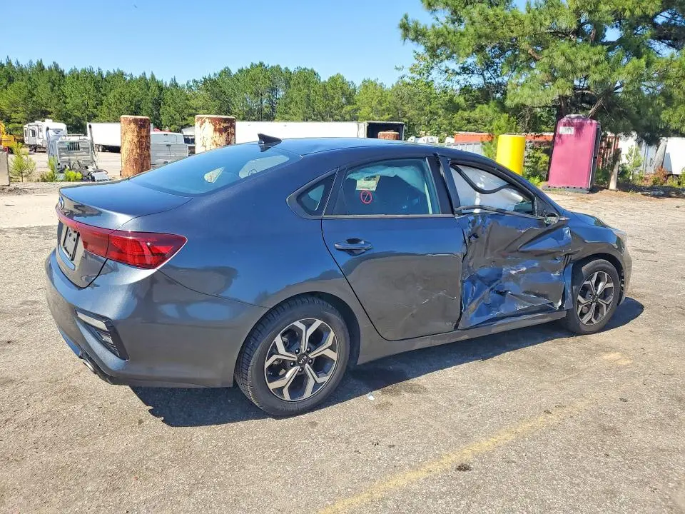 2021 KIA FORTE LXS  