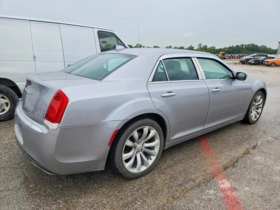 2018 CHRYSLER 300 LIMITED  