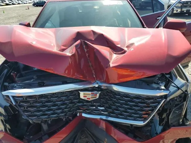2024 CADILLAC XT4 LUXURY  