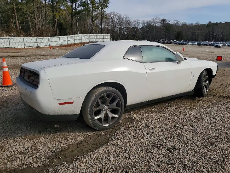 2016 DODGE CHALLENGER SXT  