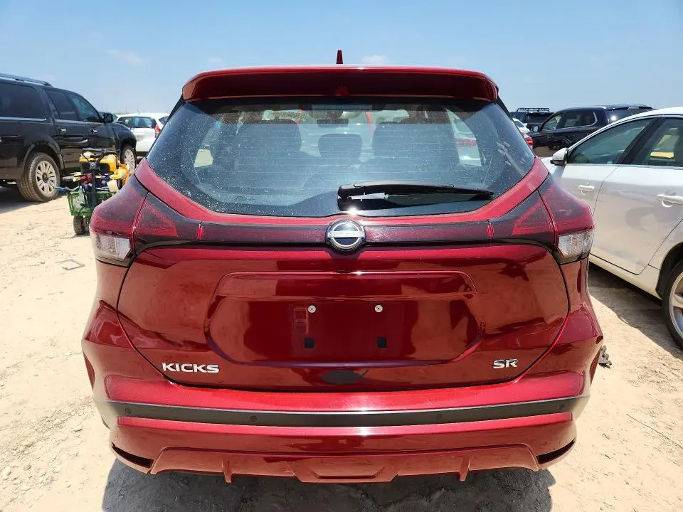 2022 NISSAN KICKS SR  