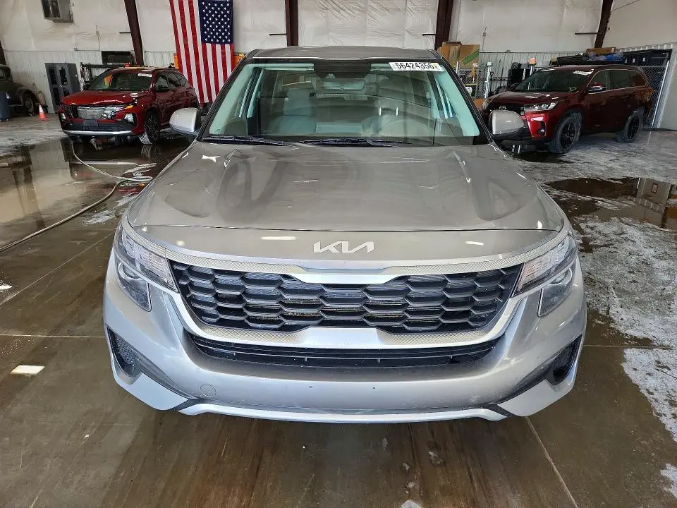 2023 KIA SELTOS LX  
