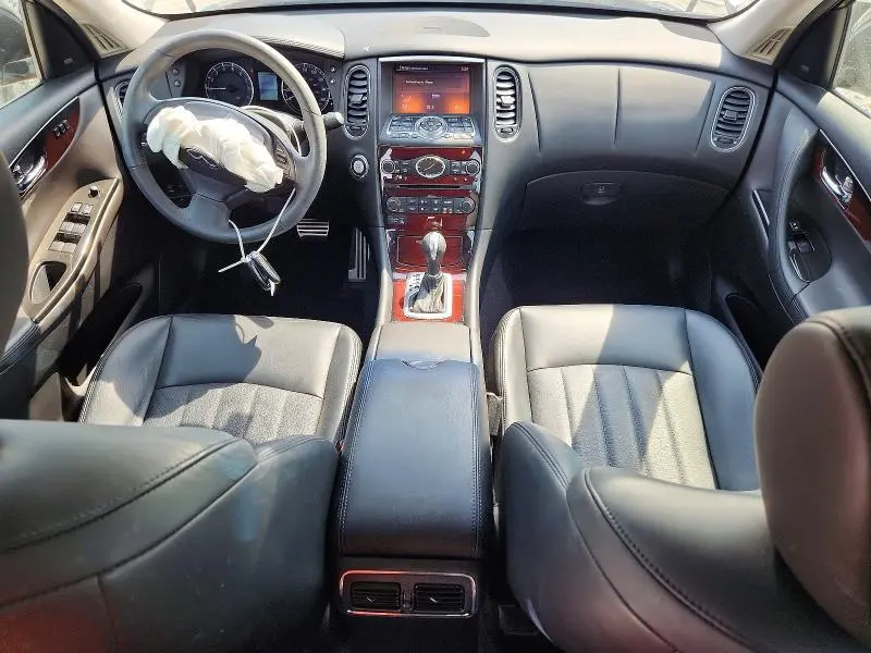 2017 INFINITI QX50 BASE  