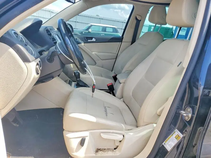 2012 VOLKSWAGEN TIGUAN S  