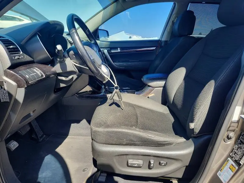 2014 KIA SORENTO LX  