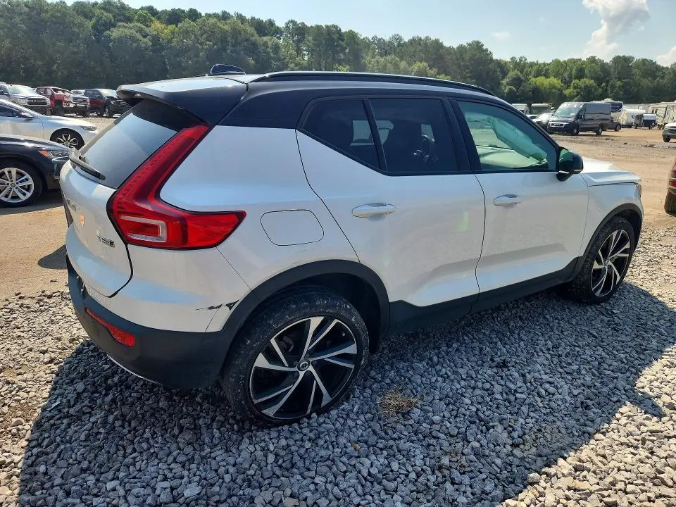 2020 VOLVO XC40 AWD T5 R-DESIGN