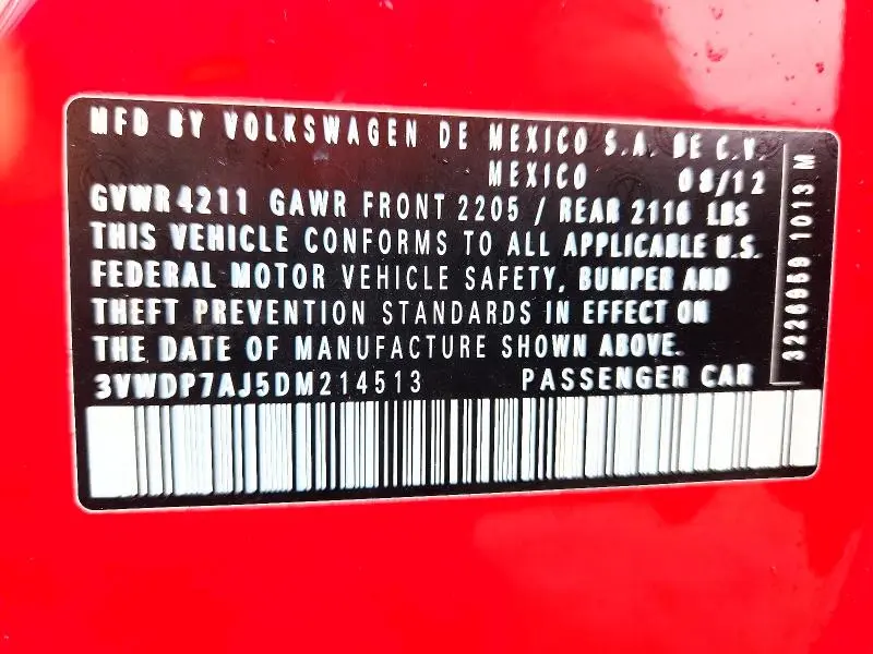 2013 VOLKSWAGEN JETTA SE  