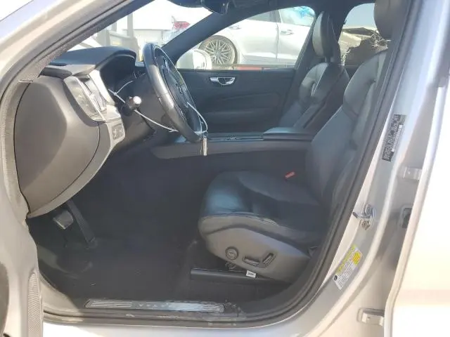 2019 VOLVO XC60 T5 MOMENTUM  