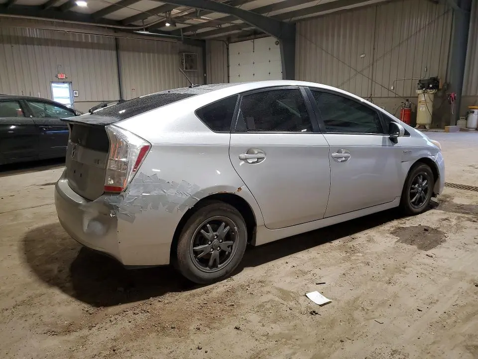 2011 TOYOTA PRIUS THREE  