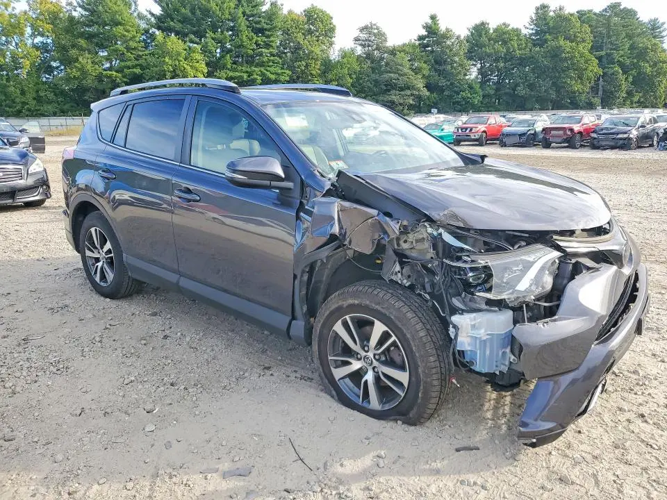 2018 TOYOTA RAV4 XLE  