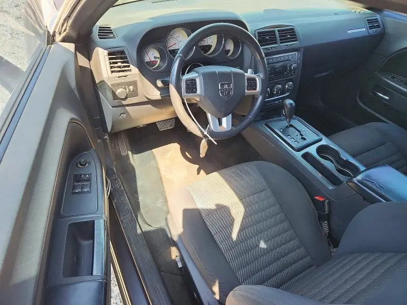2013 DODGE CHALLENGER SXT  