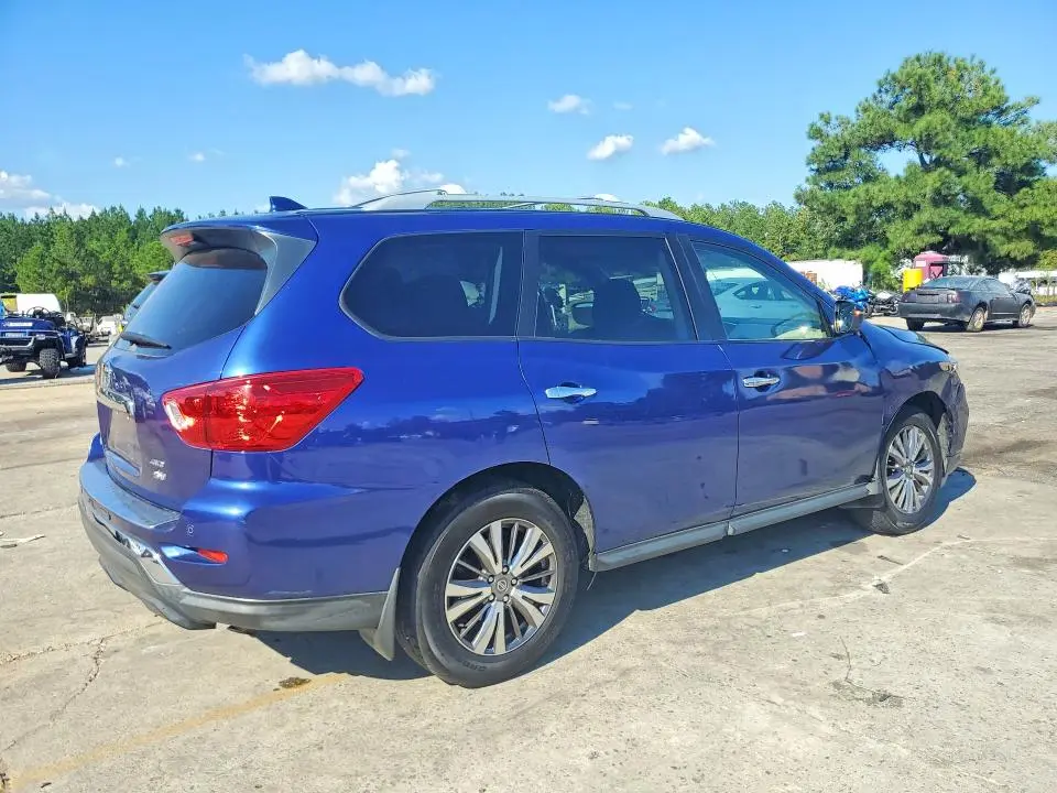 2019 NISSAN PATHFINDER SV  