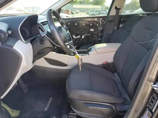 2022 HYUNDAI TUCSON SE  