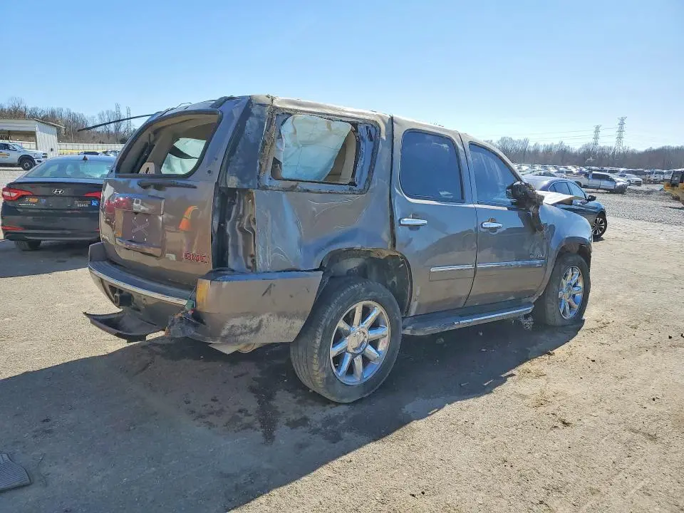 2014 GMC YUKON DENALI  