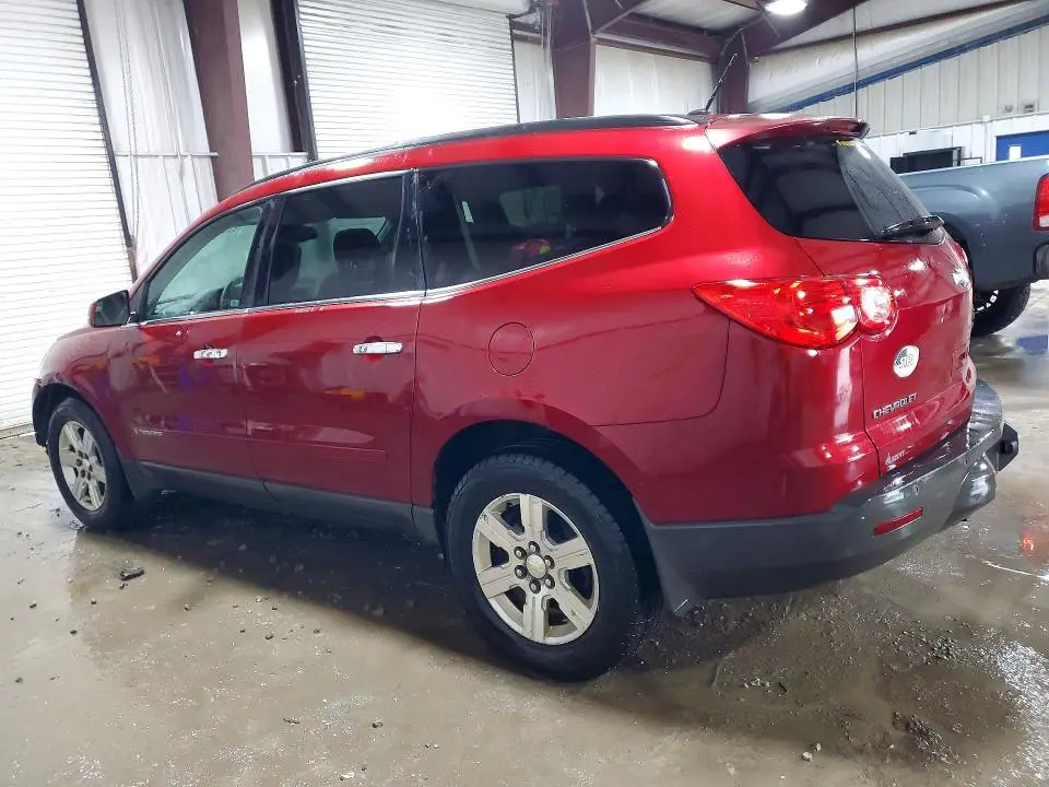 2010 CHEVROLET TRAVERSE LT  
