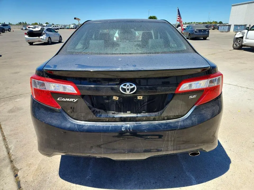 2012 TOYOTA CAMRY SE  