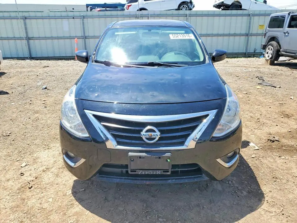 2019 NISSAN VERSA SV  