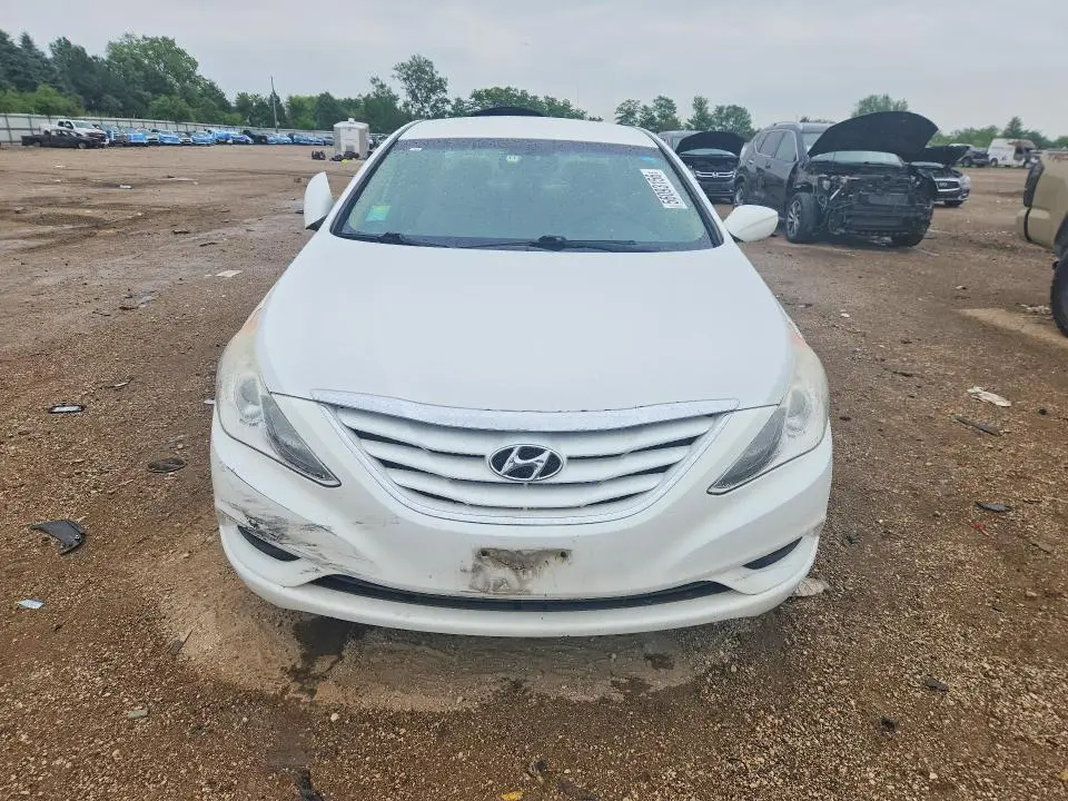 2011 HYUNDAI SONATA GLS  