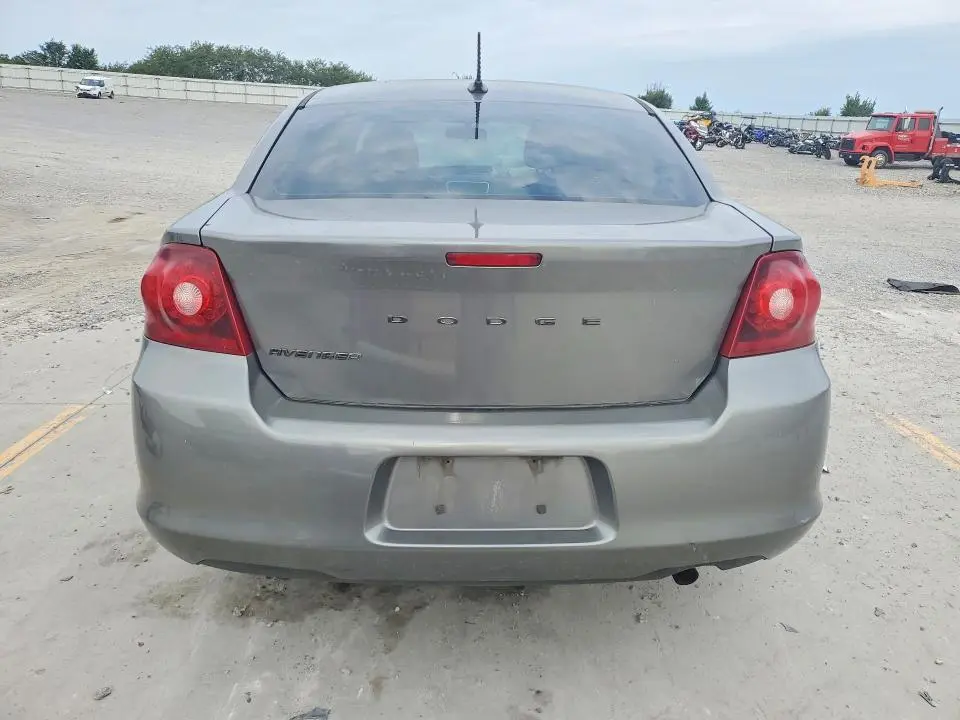 2013 DODGE AVENGER SE  