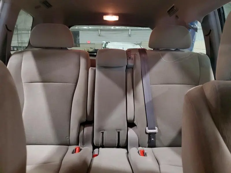 2011 TOYOTA HIGHLANDER BASE  