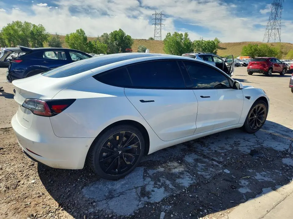 2021 TESLA MODEL 3   