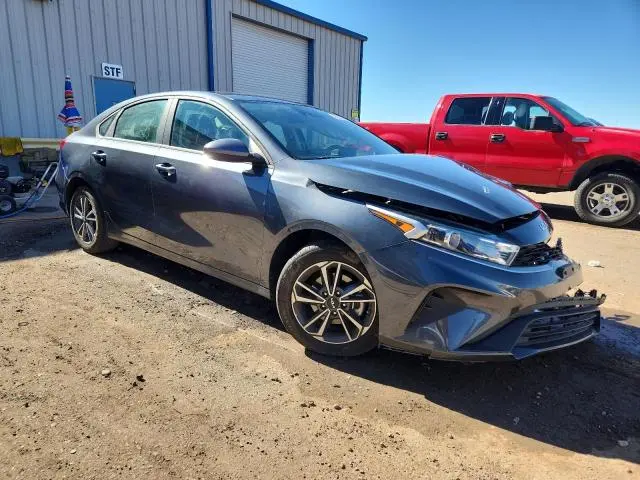 2023 KIA FORTE LX  