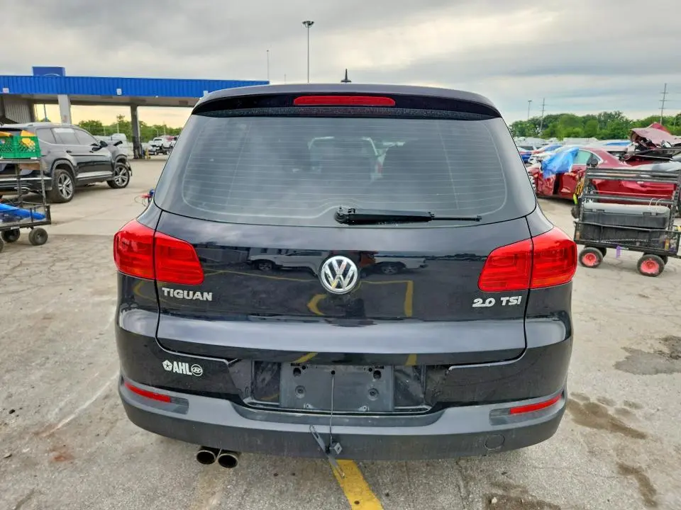 2012 VOLKSWAGEN TIGUAN S  