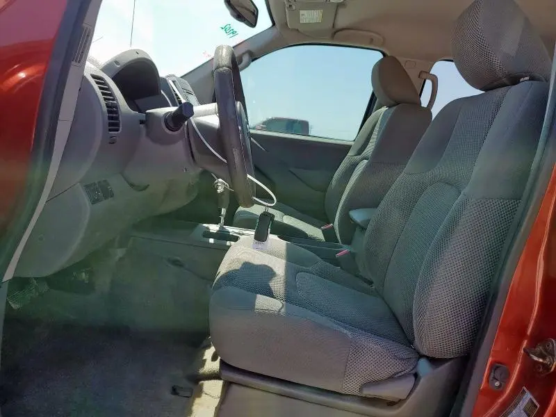 2015 NISSAN FRONTIER S  