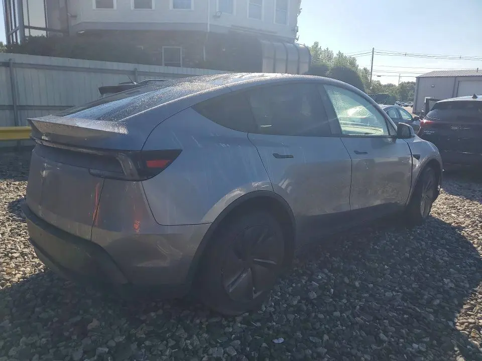 2026 TESLA MODEL Y   