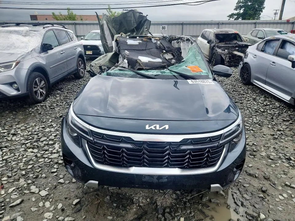 2025 KIA SELTOS EX  