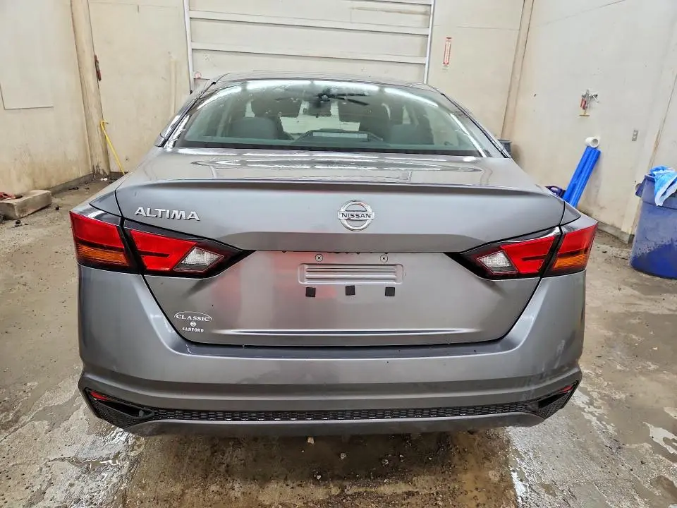 2022 NISSAN ALTIMA S  