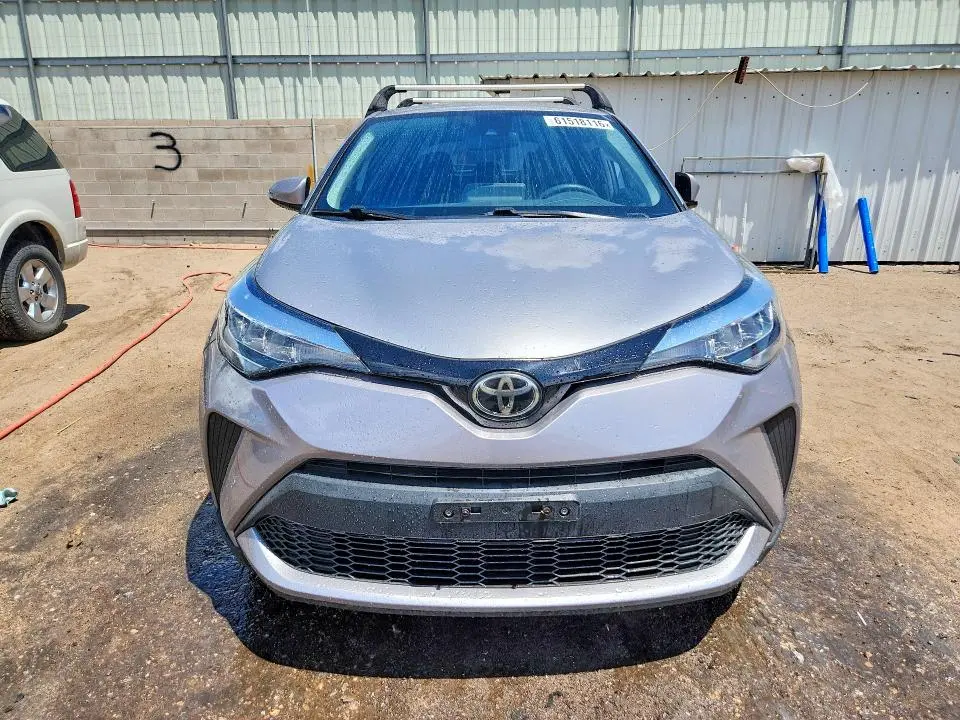 2020 TOYOTA C-HR LE  