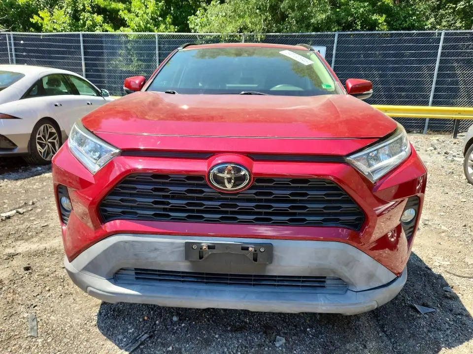 2019 TOYOTA RAV4 XLE  