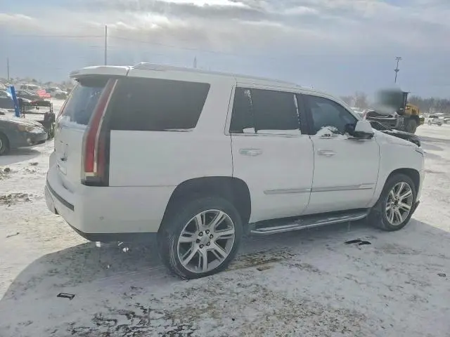 2017 CADILLAC ESCALADE LUXURY  