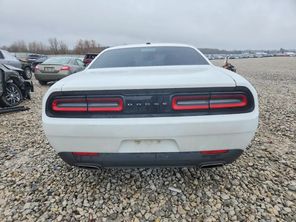 2016 DODGE CHALLENGER SXT  