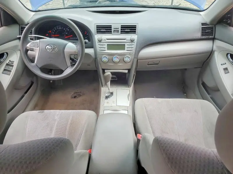2010 TOYOTA CAMRY LE  