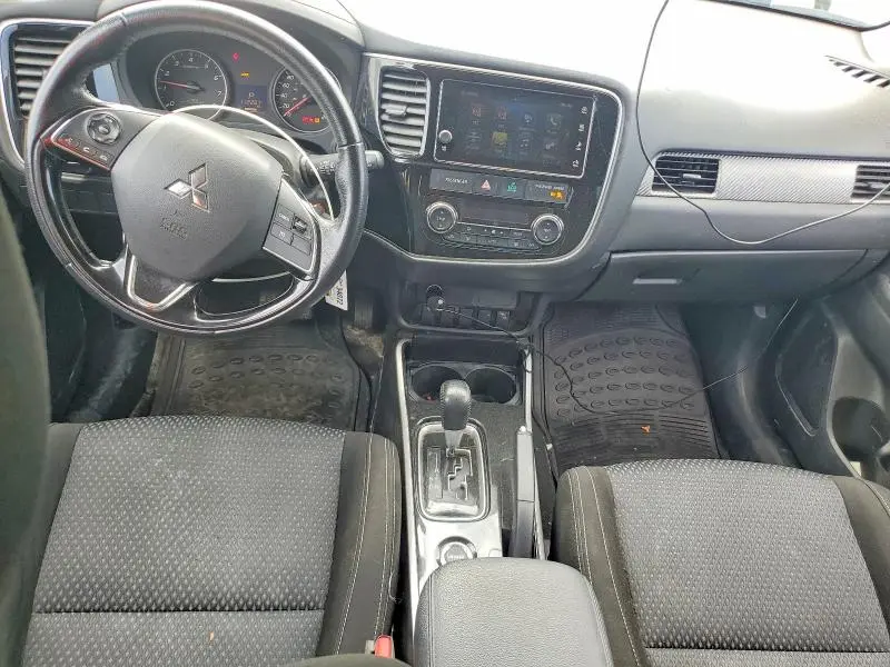 2018 MITSUBISHI OUTLANDER ES  