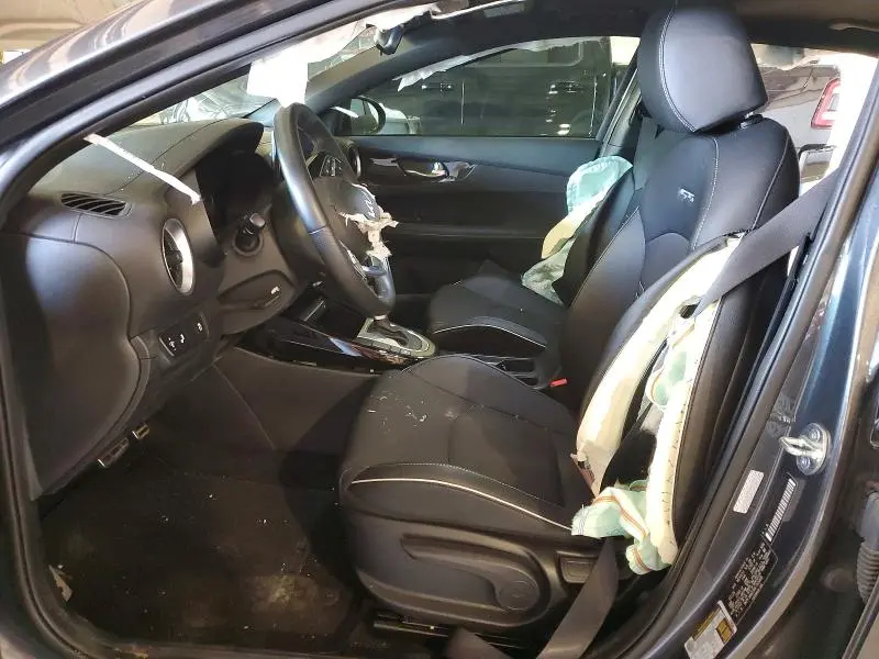 2024 KIA FORTE GT LINE  