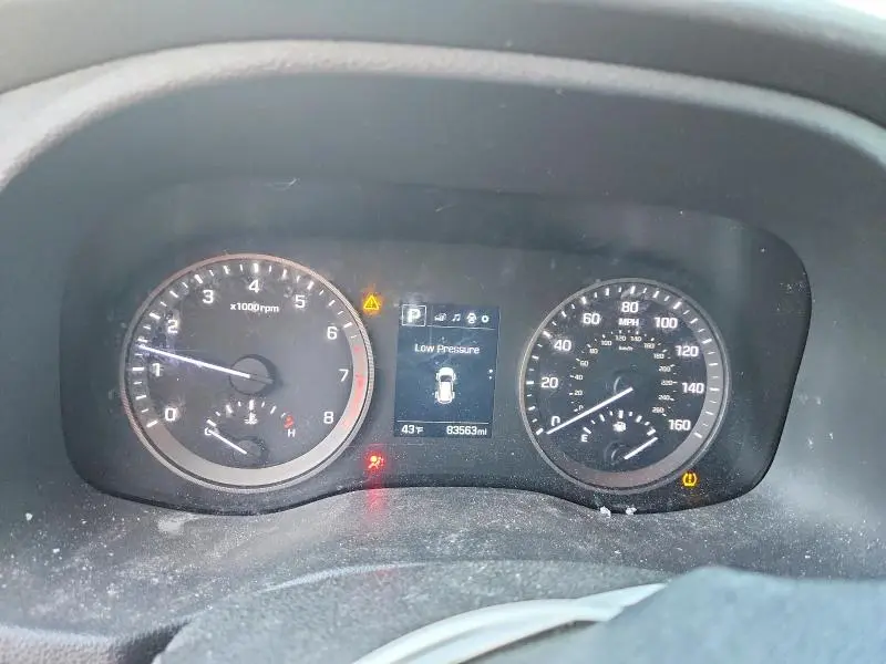 2016 HYUNDAI TUCSON SE  