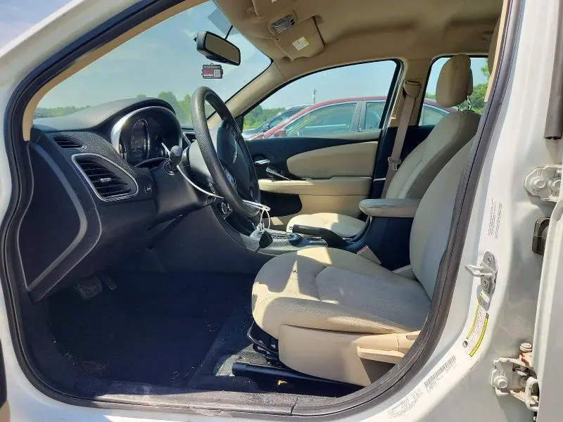 2012 CHRYSLER 200 LX  