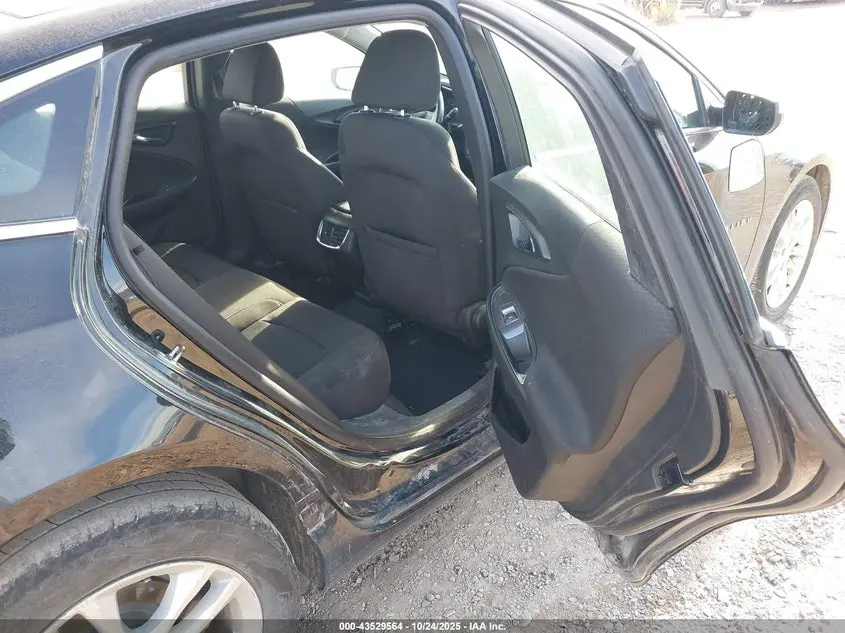 2017 CHEVROLET MALIBU 1LT