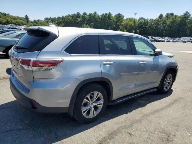 2016 TOYOTA HIGHLANDER LE  