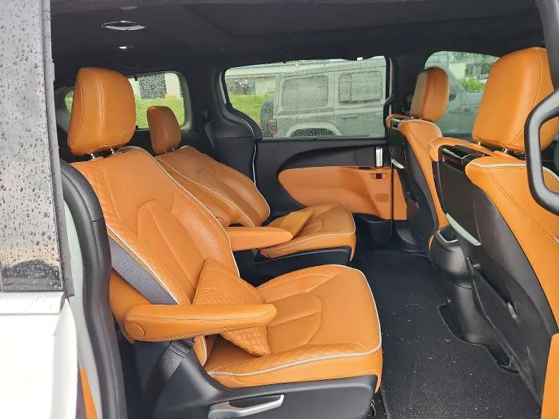 2023 CHRYSLER PACIFICA HYBRID PINNACLE  