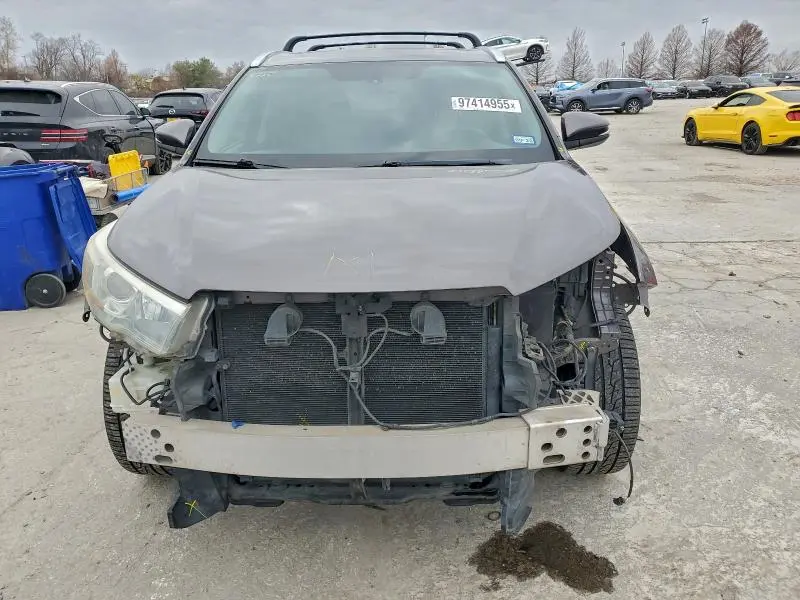 2016 TOYOTA HIGHLANDER XLE  