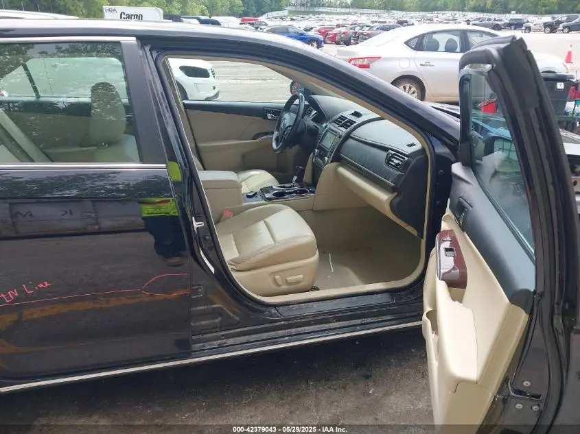 2012 TOYOTA CAMRY XLE