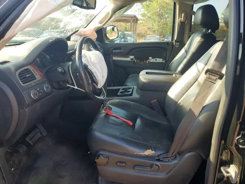 2013 GMC YUKON XL K1500 SLT  