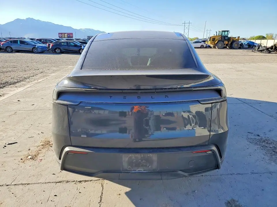 2026 TESLA MODEL Y   