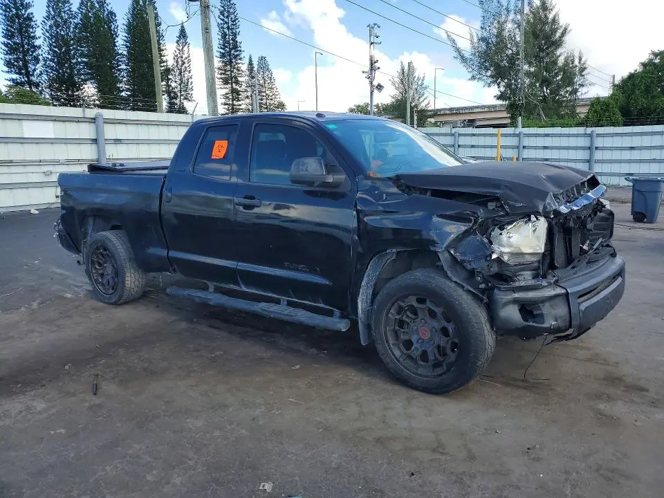 2015 TOYOTA TUNDRA SR5  
