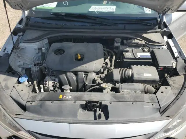 2019 HYUNDAI ELANTRA SE  