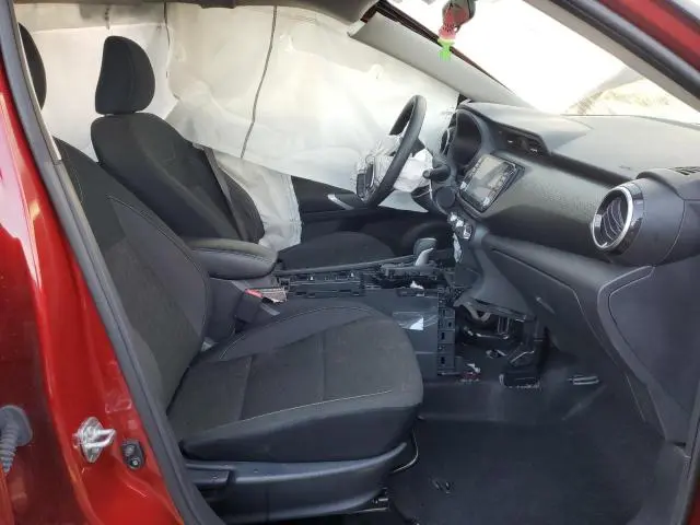 2024 NISSAN KICKS SV  